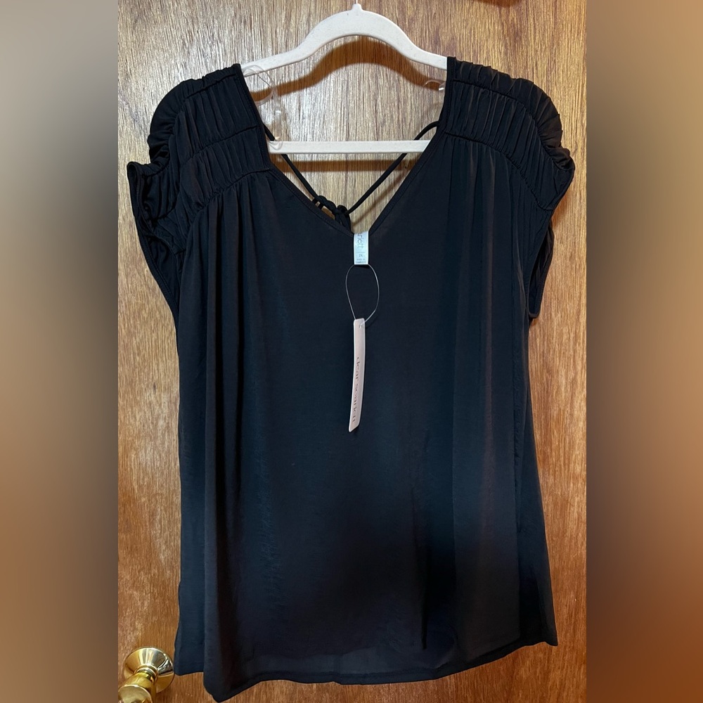 Dear Scarlet sleevless blouse 2X